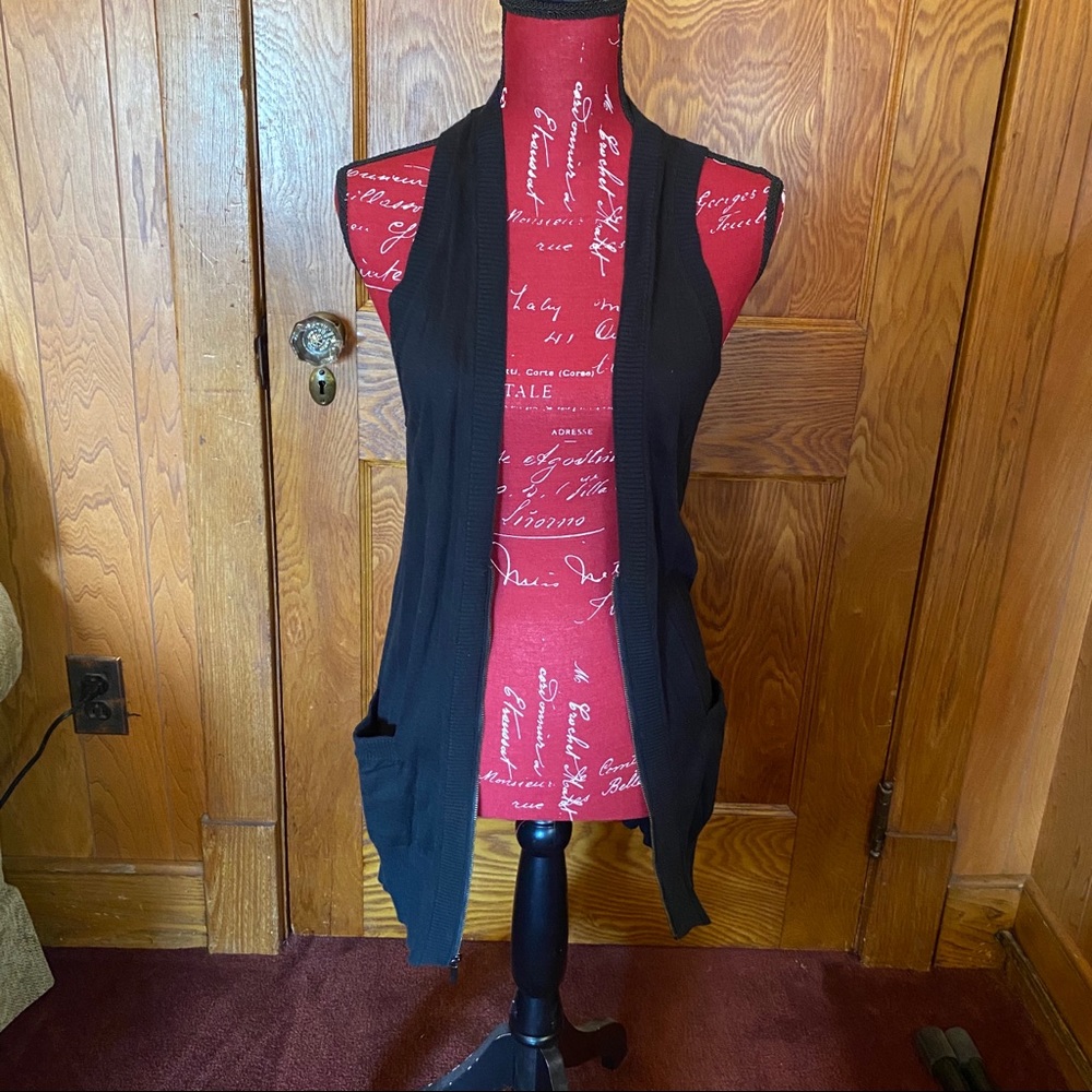 Banana Republic sleeveless zippered vest